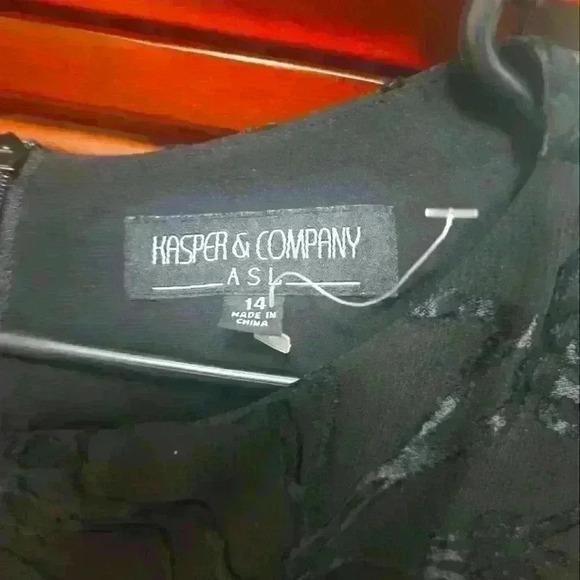 Kasper and Company blouse NWT size 14- black - Picture 2 of 5